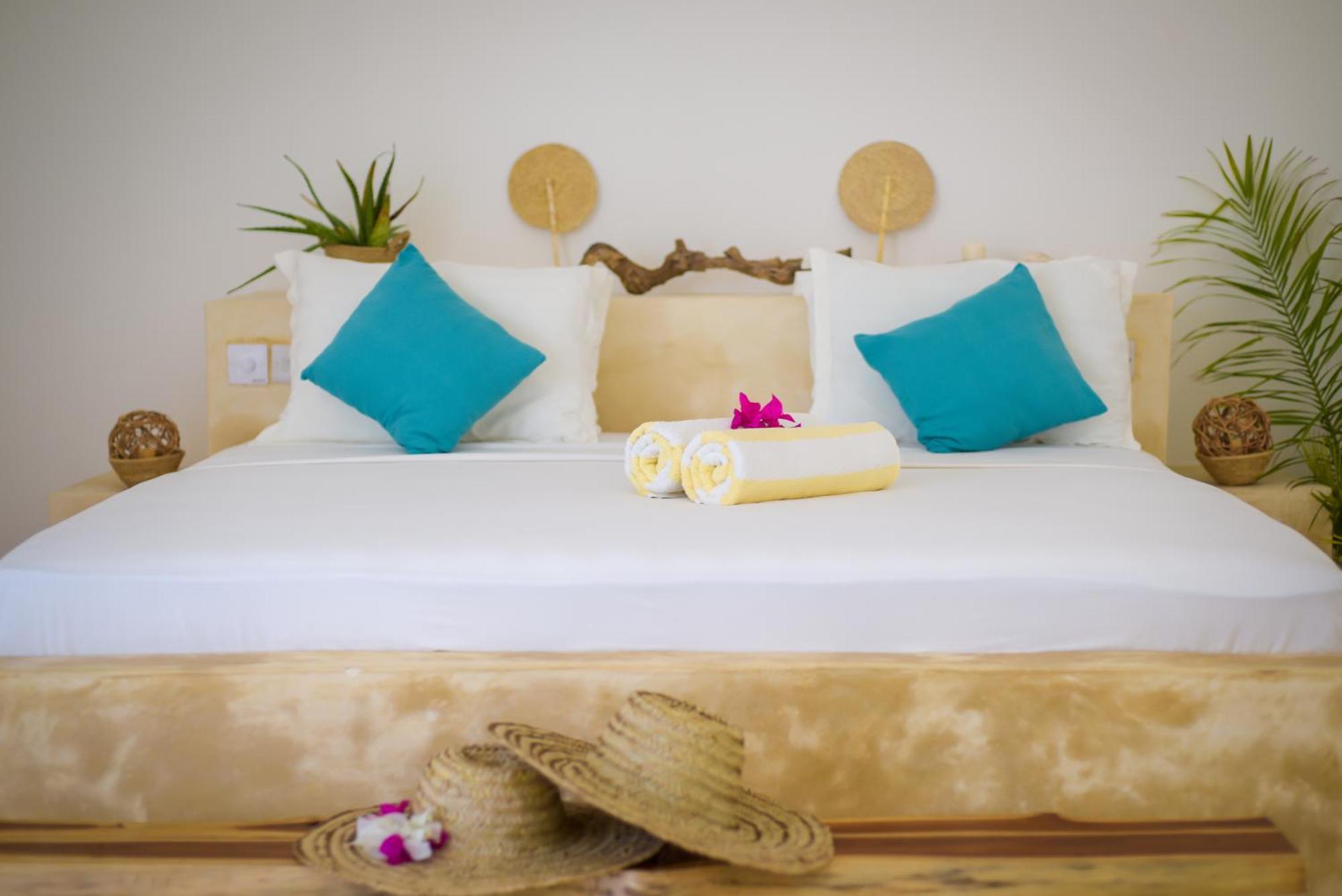 Aquamarina Hotel Джамбиани Экстерьер фото