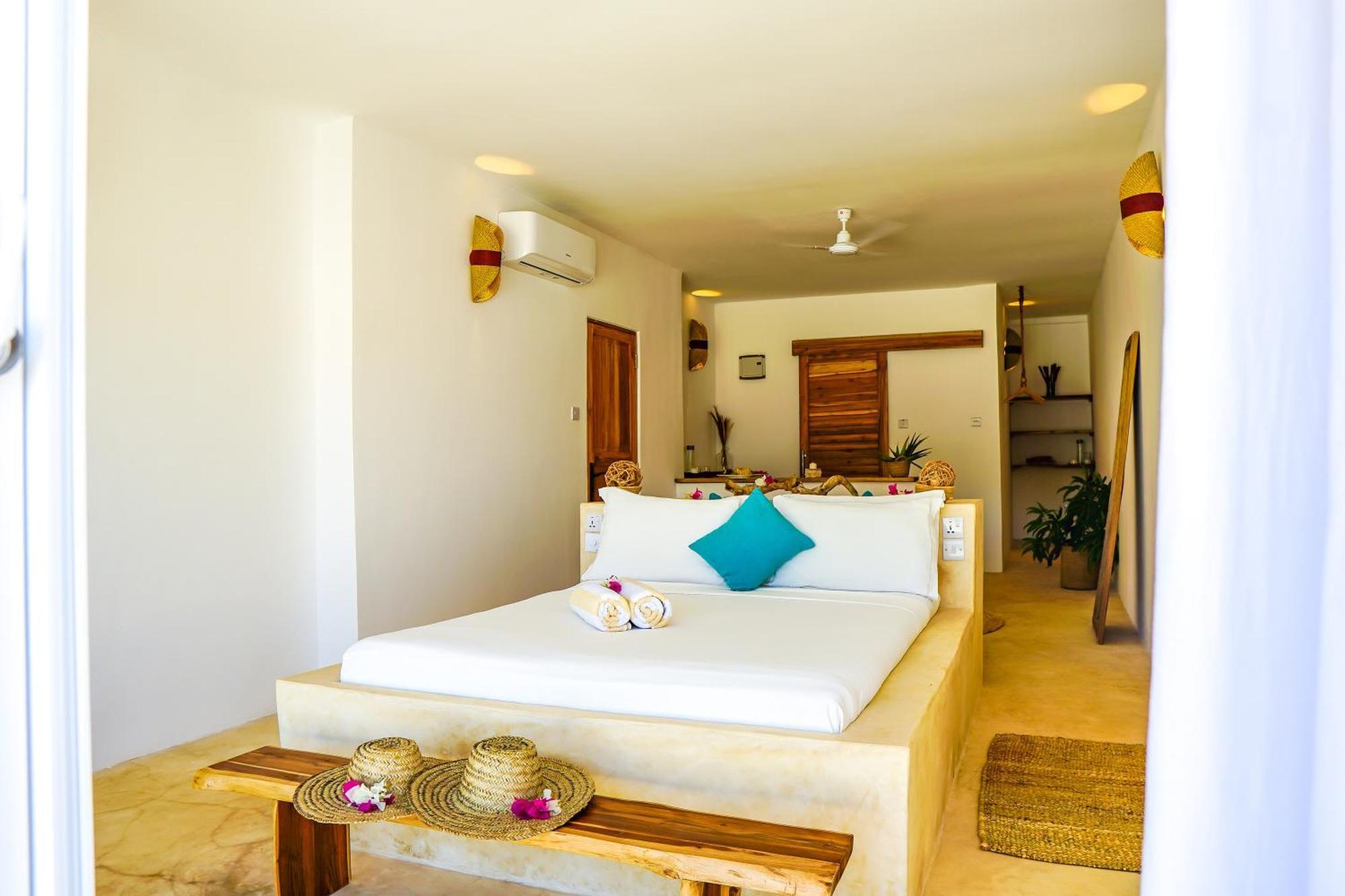 Aquamarina Hotel Джамбиани Экстерьер фото
