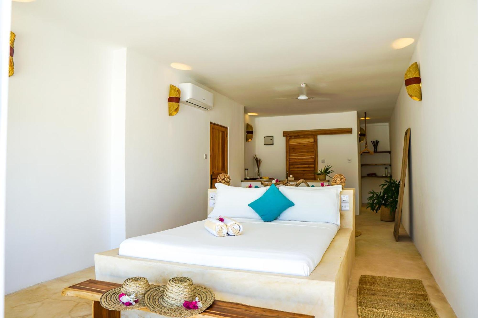 Aquamarina Hotel Джамбиани Экстерьер фото
