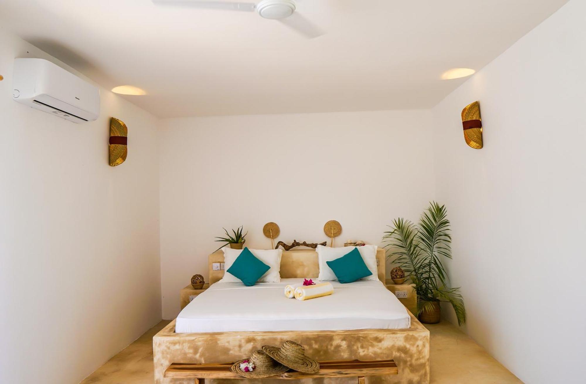 Aquamarina Hotel Джамбиани Экстерьер фото