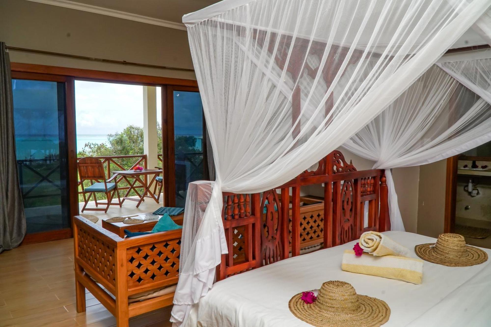 Aquamarina Hotel Джамбиани Экстерьер фото